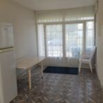 aménagement d'une entrée avec rangements et penderie