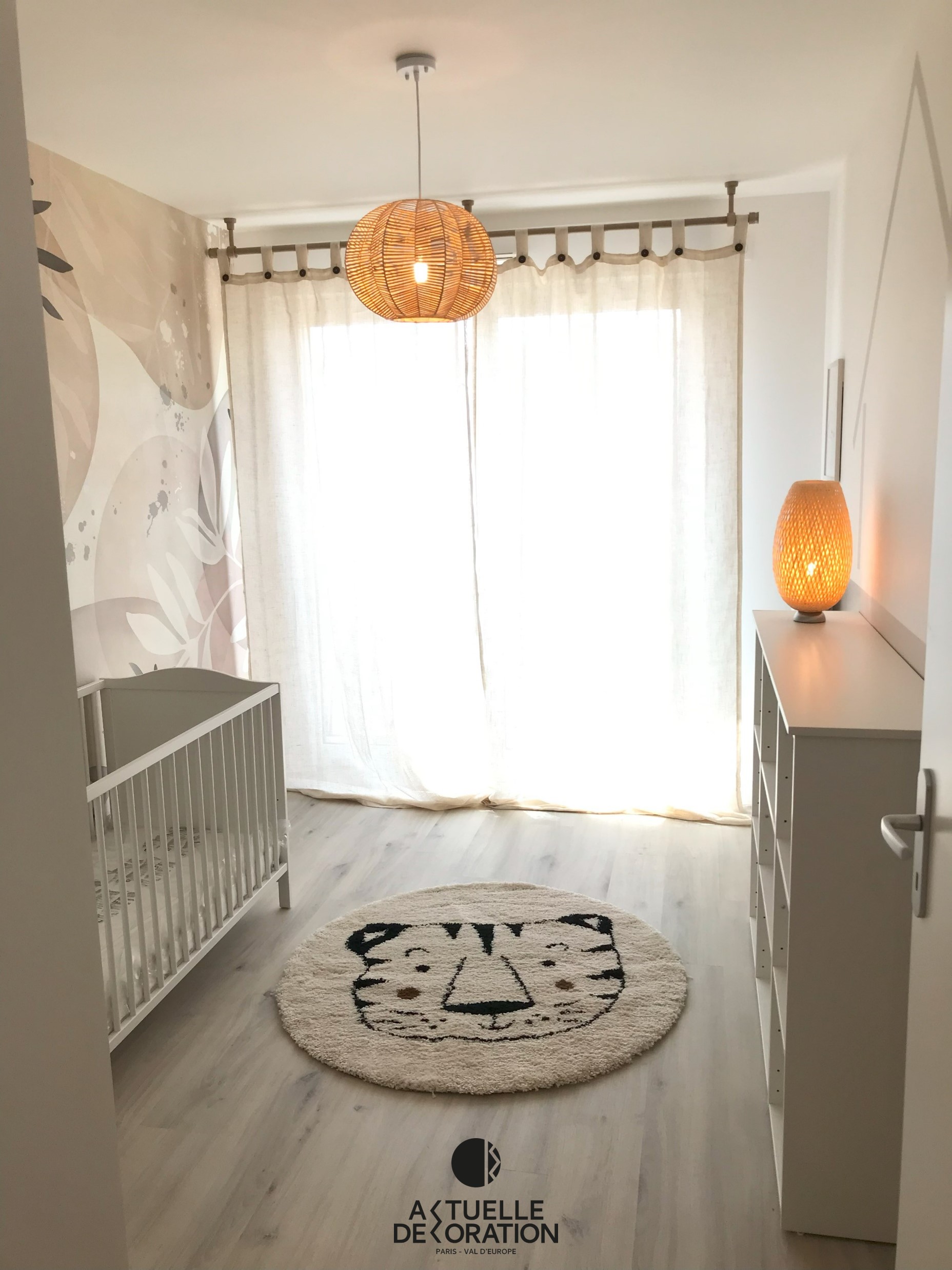décorations et rangements pour une chambre de bébé